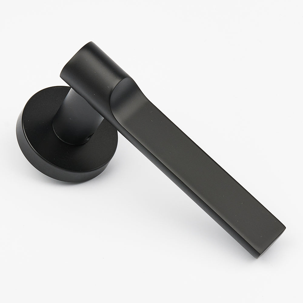 Door Handle – AZAR (Zinc)