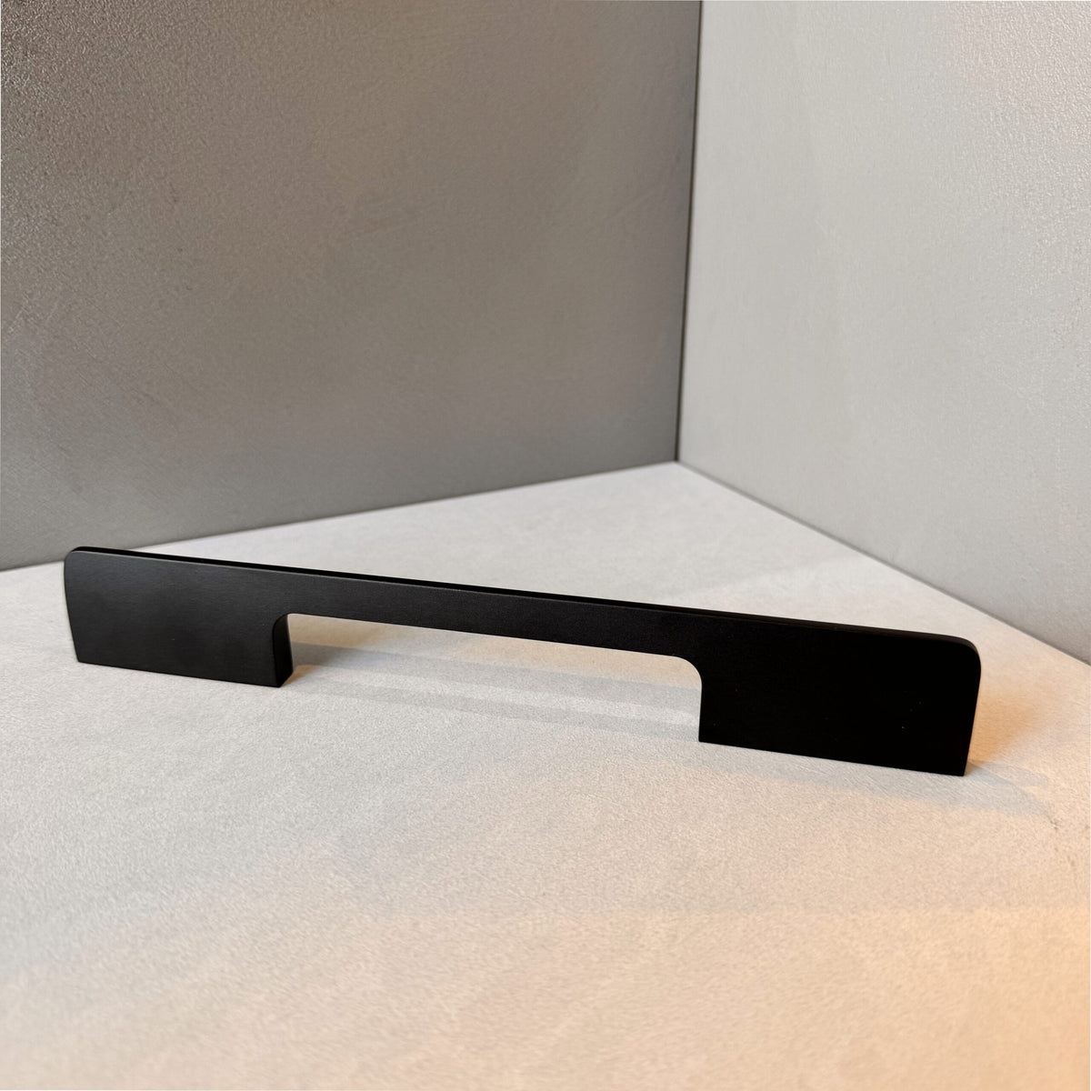 Pull Handle – AETHERES